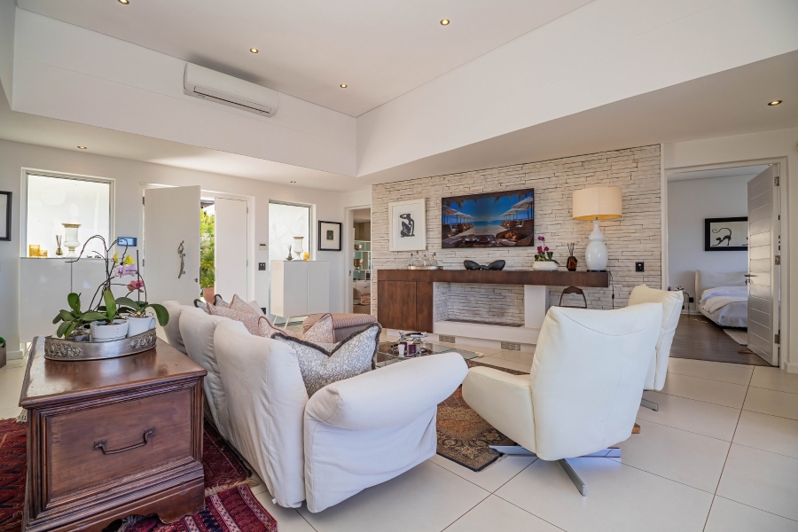 4 Bedroom Property for Sale in Whale Rock Western Cape